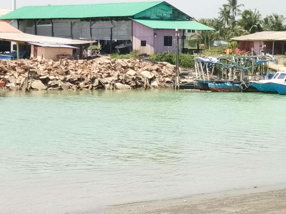 Ulfah Homestay Mersing Luaran gambar